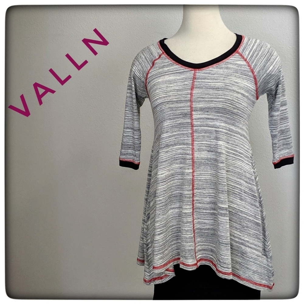 NWT ~ VALLN Heathered Tunic Top